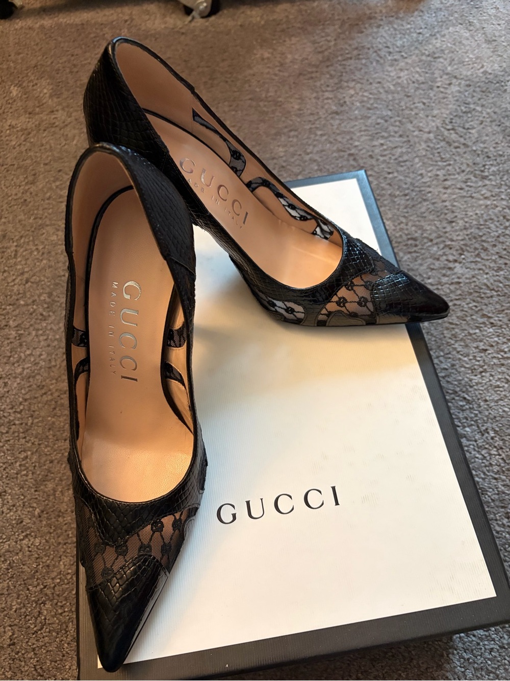 Gucci Black Lace & Snakeskin Pointed-Toe Pumps